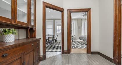 Historic Cozy Forest Park Home @ Perfect Family Getaway near Downtown