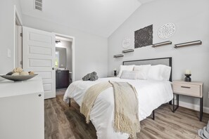 2 bedrooms, free WiFi, bed sheets - Cozy 2BR Townhouse in Atlanta (Atlanta)