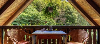 Apartment 'Lisa' with Mountain View, Shared Garden and Wi-Fi