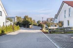Property grounds - Apartment 'Am Salinensee' with Balcony and Wi-Fi (Bad Dürrheim)