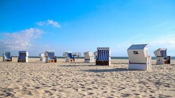 Una playa cerca