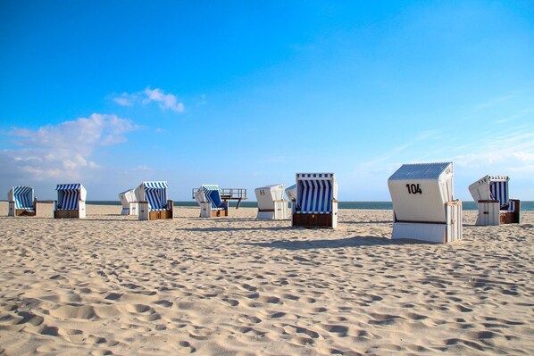 Beach nearby - Apartment 'Sylt 4 Westerland' with a Shared Garden and Wi-Fi (Westerland Sylt)