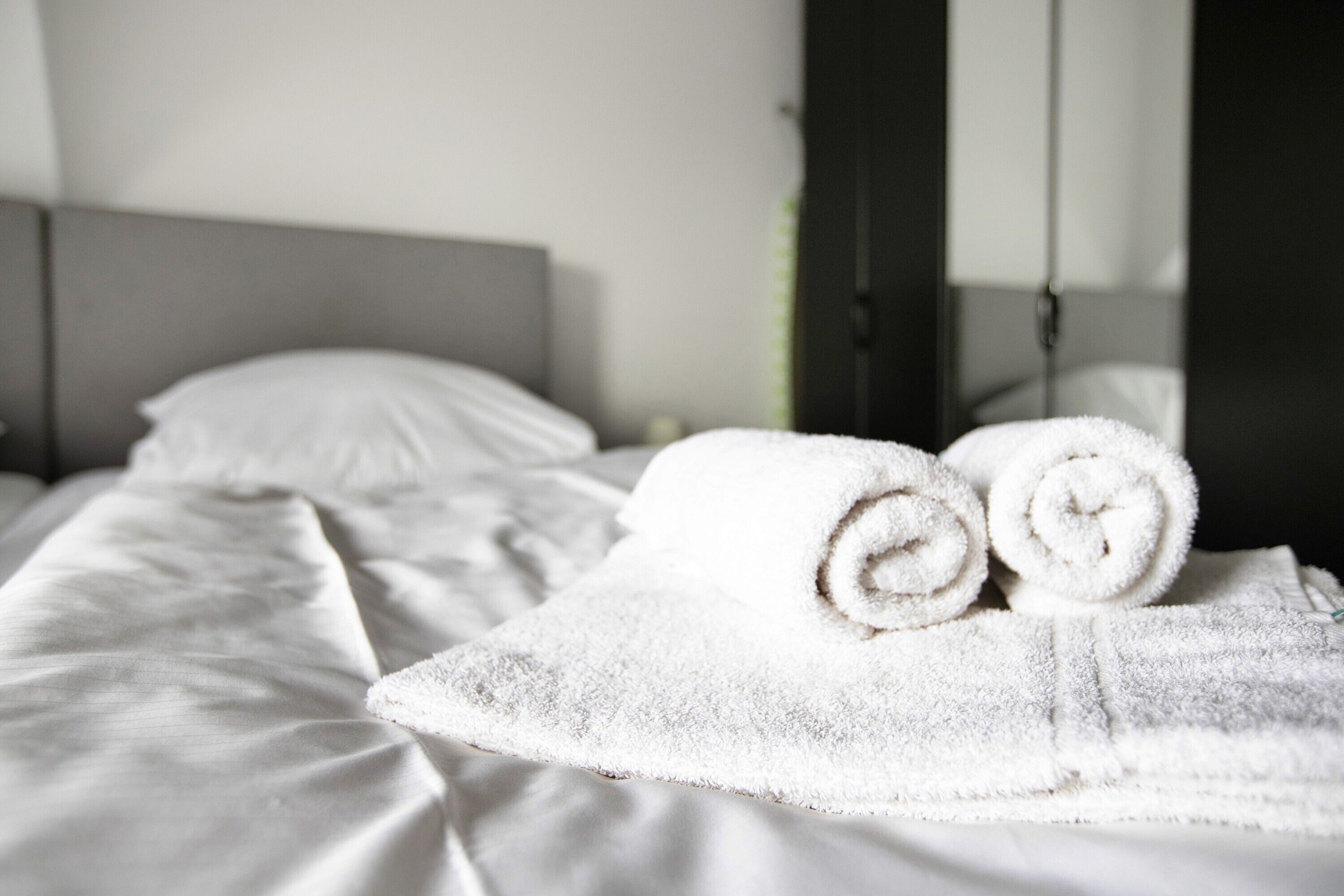 2 chambres, fer et planche à repasser, Wi-Fi gratuit, draps fournis