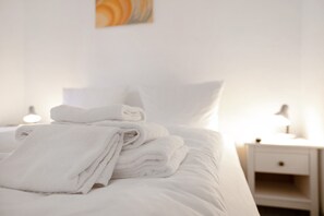 1 chambre, fer et planche à repasser, accès au Wi-Fi (inclus)