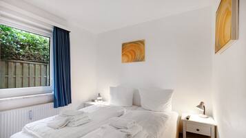 1 slaapkamer, een strijkplank/strijkijzer, gratis wifi, beddengoed