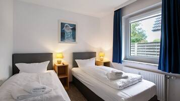 1 slaapkamer, een strijkplank/strijkijzer, gratis wifi, beddengoed