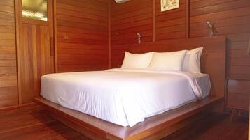 Deluxe Double Room, 1 Double Bed | Minibar, desk, iron/ironing board, free WiFi