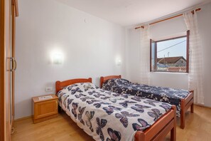 2 Schlafzimmer, Bügeleisen/Bügelbrett, kostenloses WLAN, Bettwäsche
