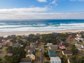 Beach - The Tea House-Modern container home near beach! (Cloverdale)