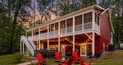 Rustic Lakefront Oasis - Hot Tub, Game Room, Kayaks/Canoes, and Fishing Rods