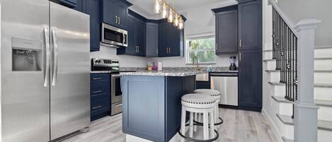 Fridge, microwave, dishwasher, coffee/tea maker