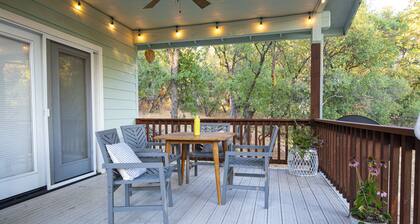 New Private Getaway King Bed, Expansive Deck,Near Yosemit,Ski, Dodge Ridge,Bear