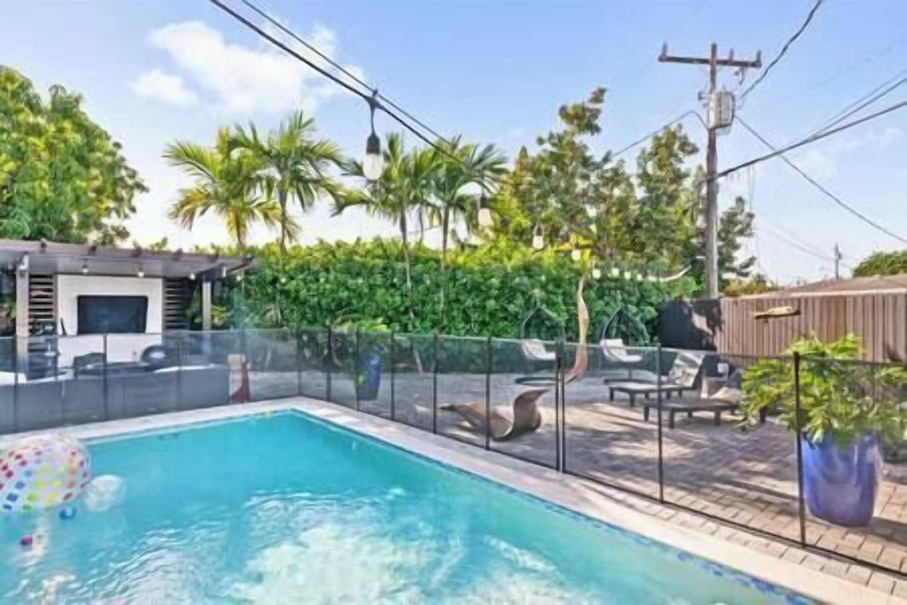 Luxury Villa w/ Heated Pool-MIA