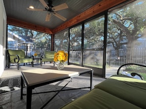 Terrace/patio - MyCrib Houston Hostel (Houston)