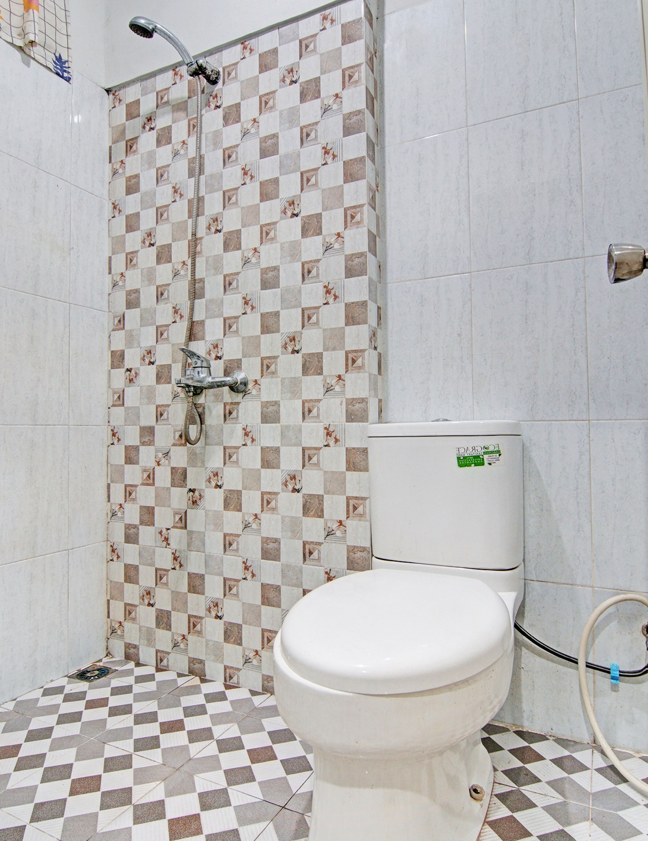 Kahden hengen deluxe-huone (kaksi sänkyä) | Kylpyhuone | Suihku, pyyhkeet