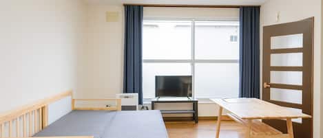 Condo Ville, non-fumeur (103) | Aire de séjour | Téléviseur à écran plat
