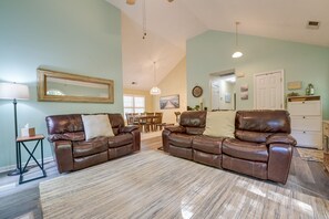 TV, fireplace - Pet-Friendly LaGrange Vacation Rental w/ Deck! (LaGrange)