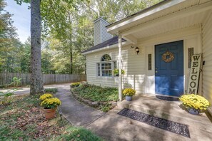 Exterior - Pet-Friendly LaGrange Vacation Rental w/ Deck! (LaGrange)