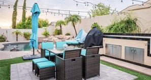 屋外ダイニングエリア