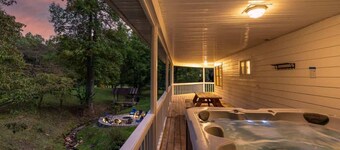 Creekside Manor - Secluded 30-Acre Family Retreat!
