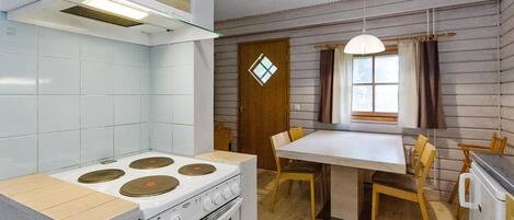 Réfrigérateur, four à micro-ondes, lave-vaisselle