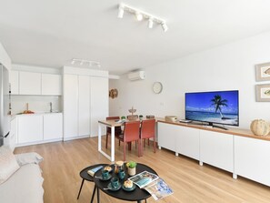 TV - Beachfront Nasas 4 JM by Interhome (San Agustín)