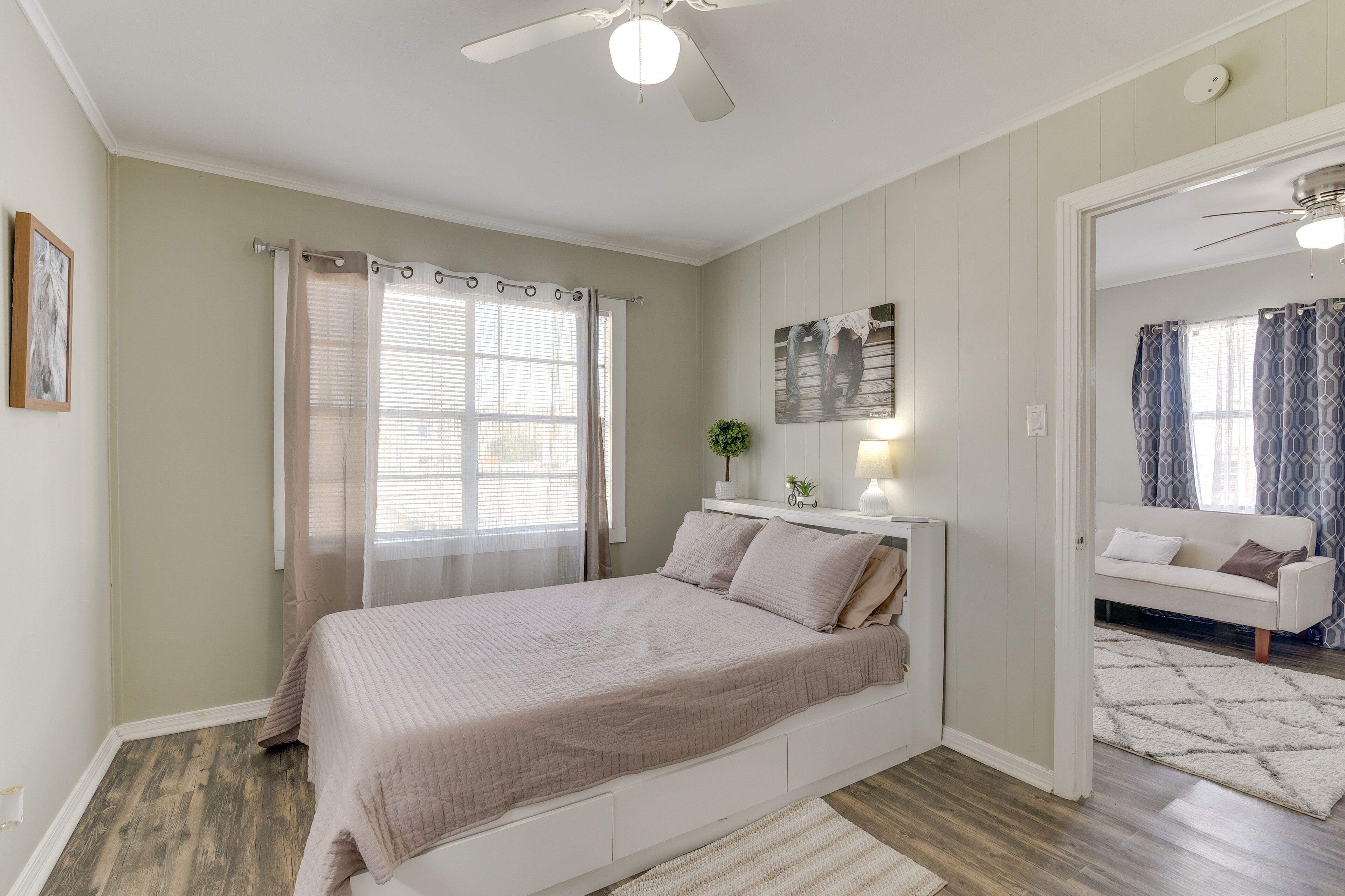 1 dormitorio, tabla de planchar con plancha, Internet y ropa de cama