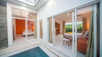 2 bedrooms, bed sheets