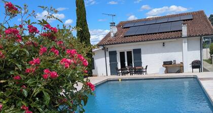 Air-conditioned family home with secure swimming pool - Bordeaux vineyards