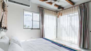 Double room with sea view | Blackout curtains, soundproofing, free WiFi, bed sheets