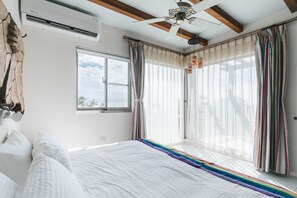 Quarto casal, vista para o mar | Cortinas blackout, quartos à prova de som, Wi-Fi de cortesia