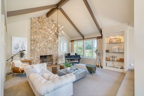 Smart TV, fireplace, offices