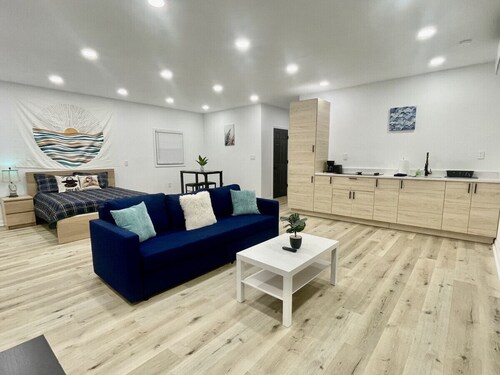 Modern Studio Near PTI Airport