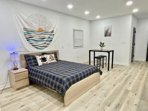 1 bedroom, desk, iron/ironing board, free WiFi