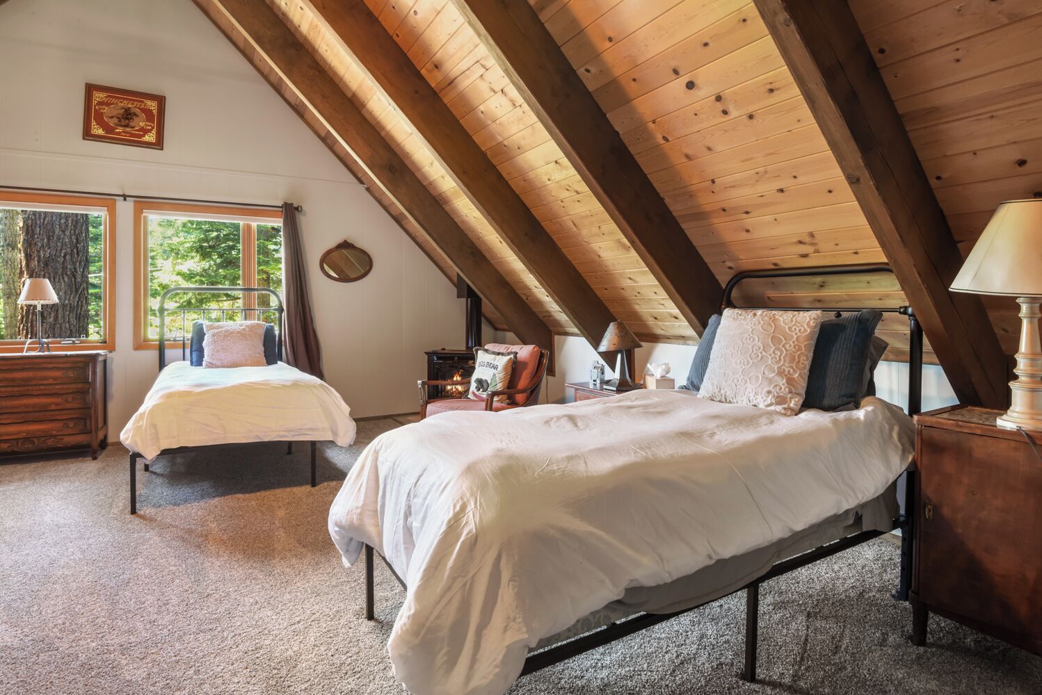 2 chambres, fer et planche à repasser, accès Internet, draps fournis