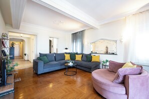 Smart TV - Houseloft Horizon Seaview (Thessaloniki)