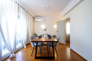 Dining - Houseloft Seaside Getaway (Thessaloniki)