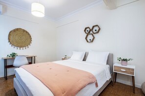 5 bedrooms, iron/ironing board, travel crib, free WiFi - Houseloft Horizon Seaview (Thessaloniki)