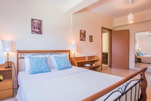 3 soverom, skrivebord, strykejern/-brett og wi-fi