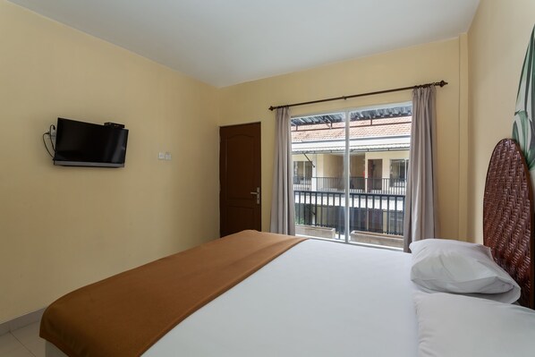 Free WiFi, bed sheets