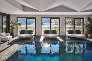 Una piscina techada