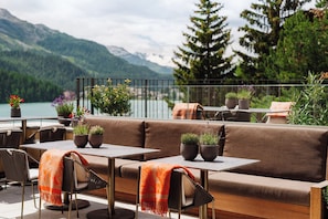 Sun deck