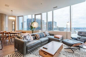 Panoramic Apartment | Living area - Sophari Bellevue Tower Apts (Bellevue)