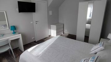 2 Schlafzimmer, Schreibtisch, kostenloses WLAN, Bettwäsche