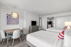 WiFi, bed sheets - Sand and Sun Queen Efficiency 7th Floor (Myrtle Beach)