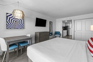 Acceso a internet y ropa de cama 
