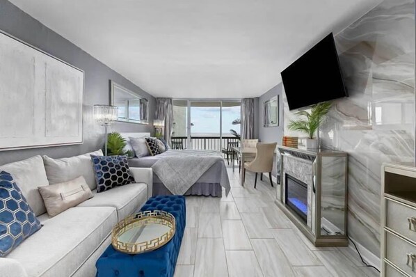 TV - Beachfront Beauty King Bed 12th Flr (Myrtle Beach)