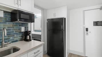 Frigorifero, microonde, macchina per tè/caffè