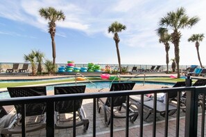 المنطقة المحيطة بالمنشأة