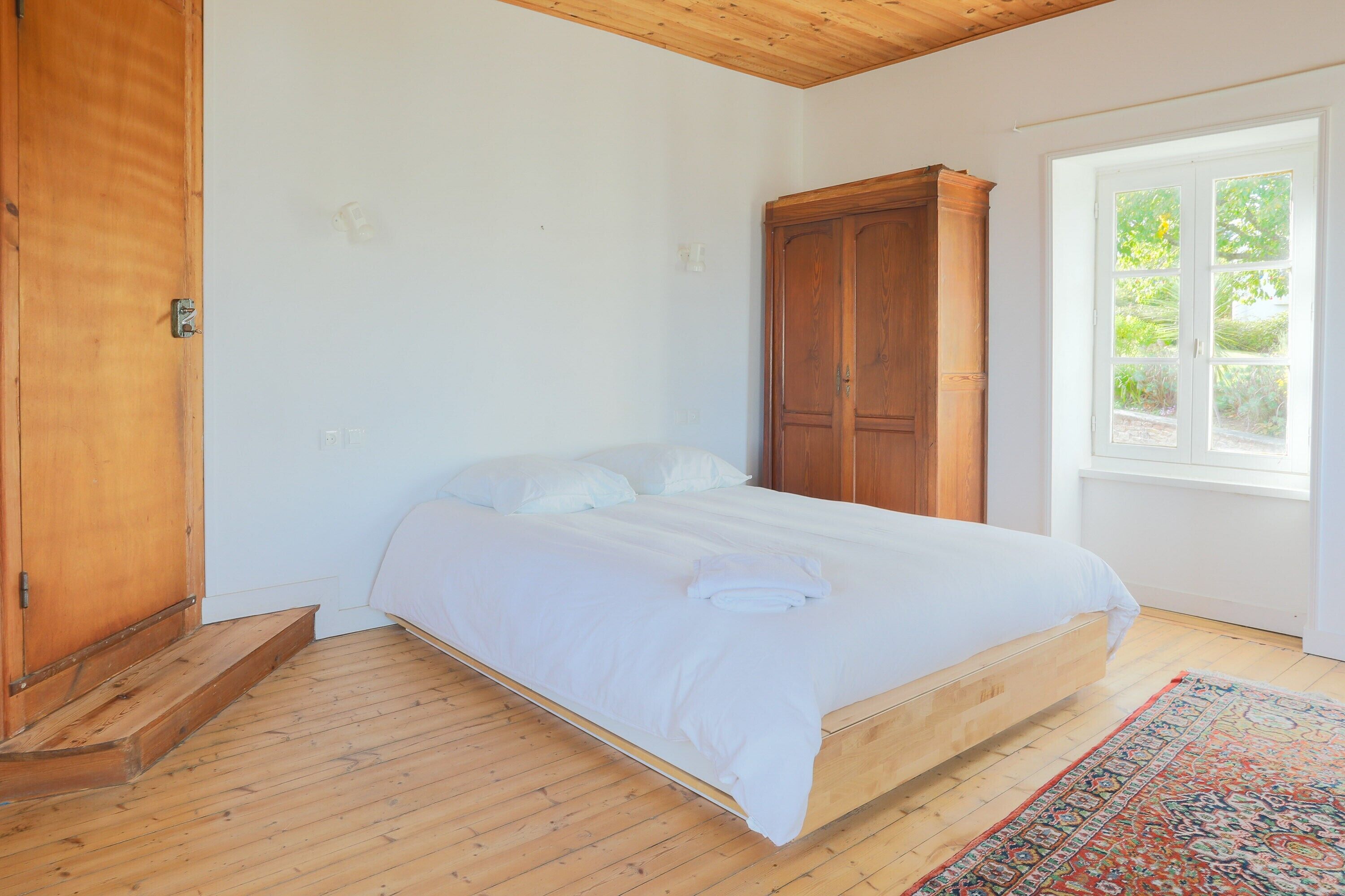 4 chambres, fer et planche à repasser, Wi-Fi gratuit, draps fournis